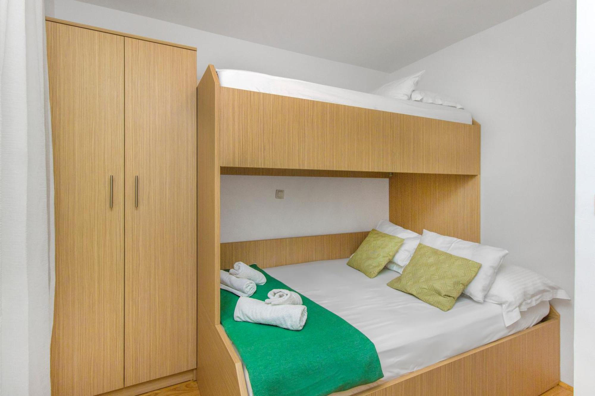 Apartmani Gnjidic Srima Exterior foto