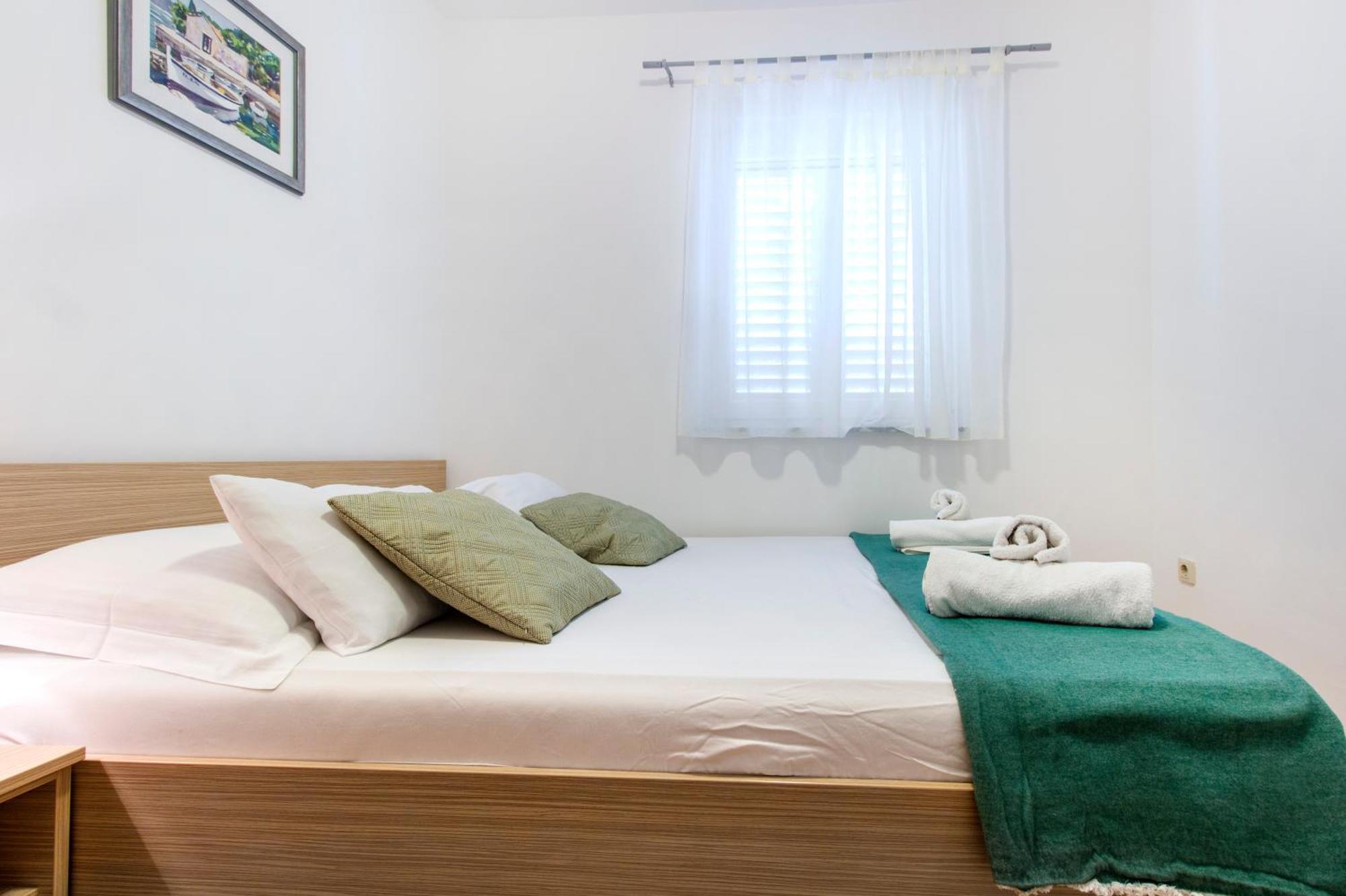 Apartmani Gnjidic Srima Exterior foto